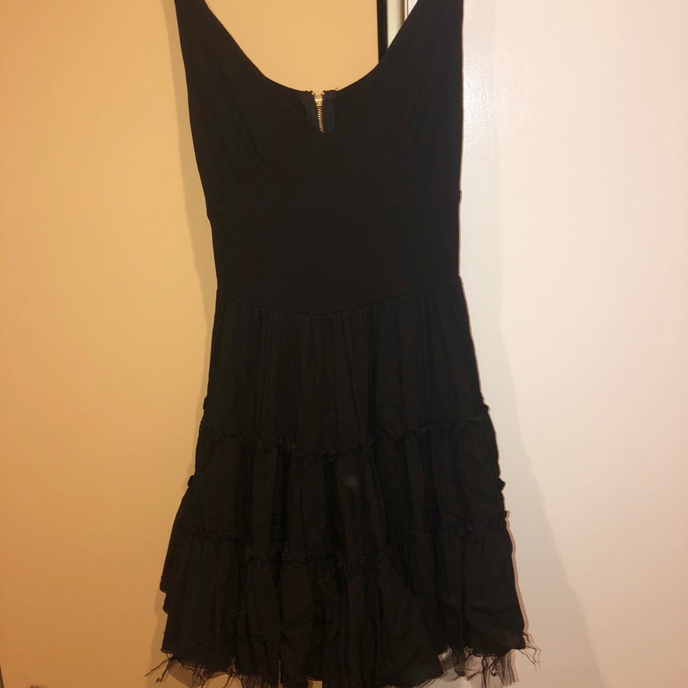 Black ruffle fit to flair